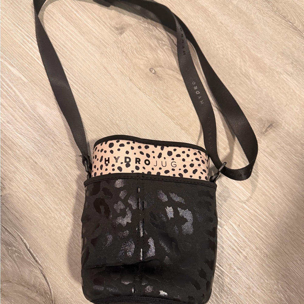 HydroJug Neoprene Double Bottle Carrier - Black Cheetah with Blush Trim